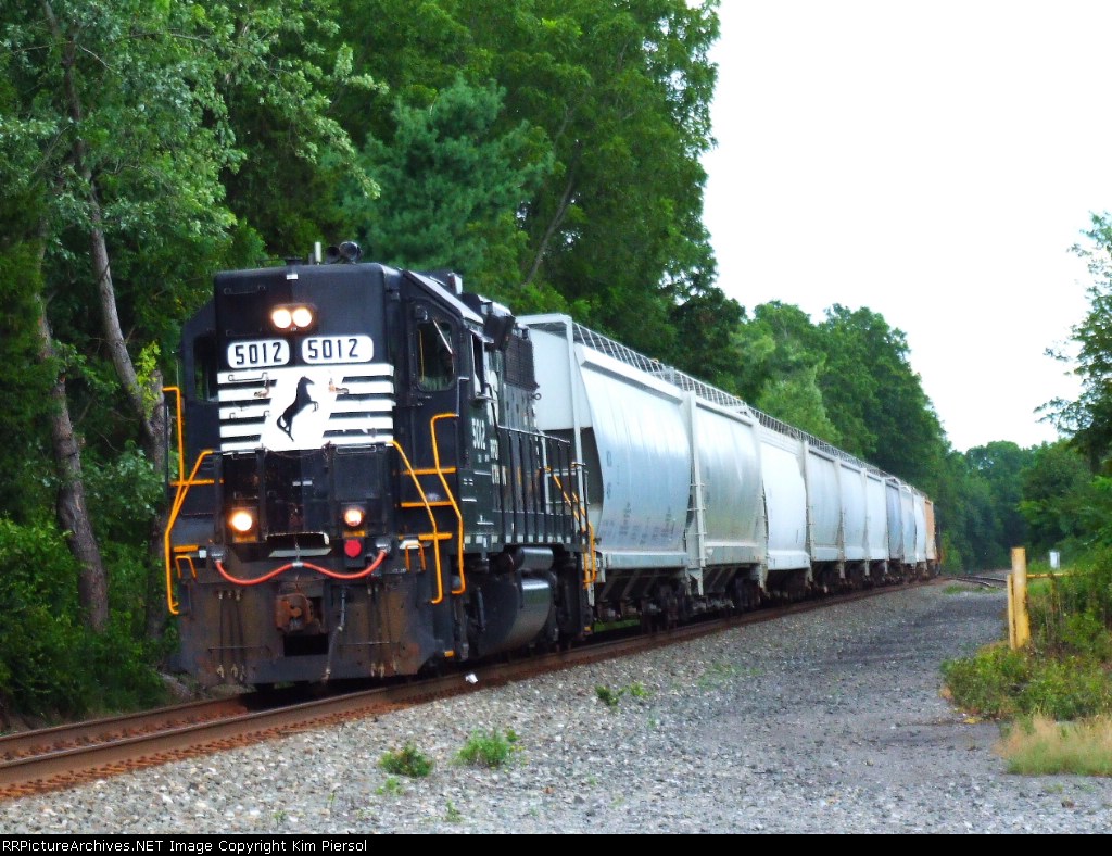 NS GP38s on Push-Pull Local
